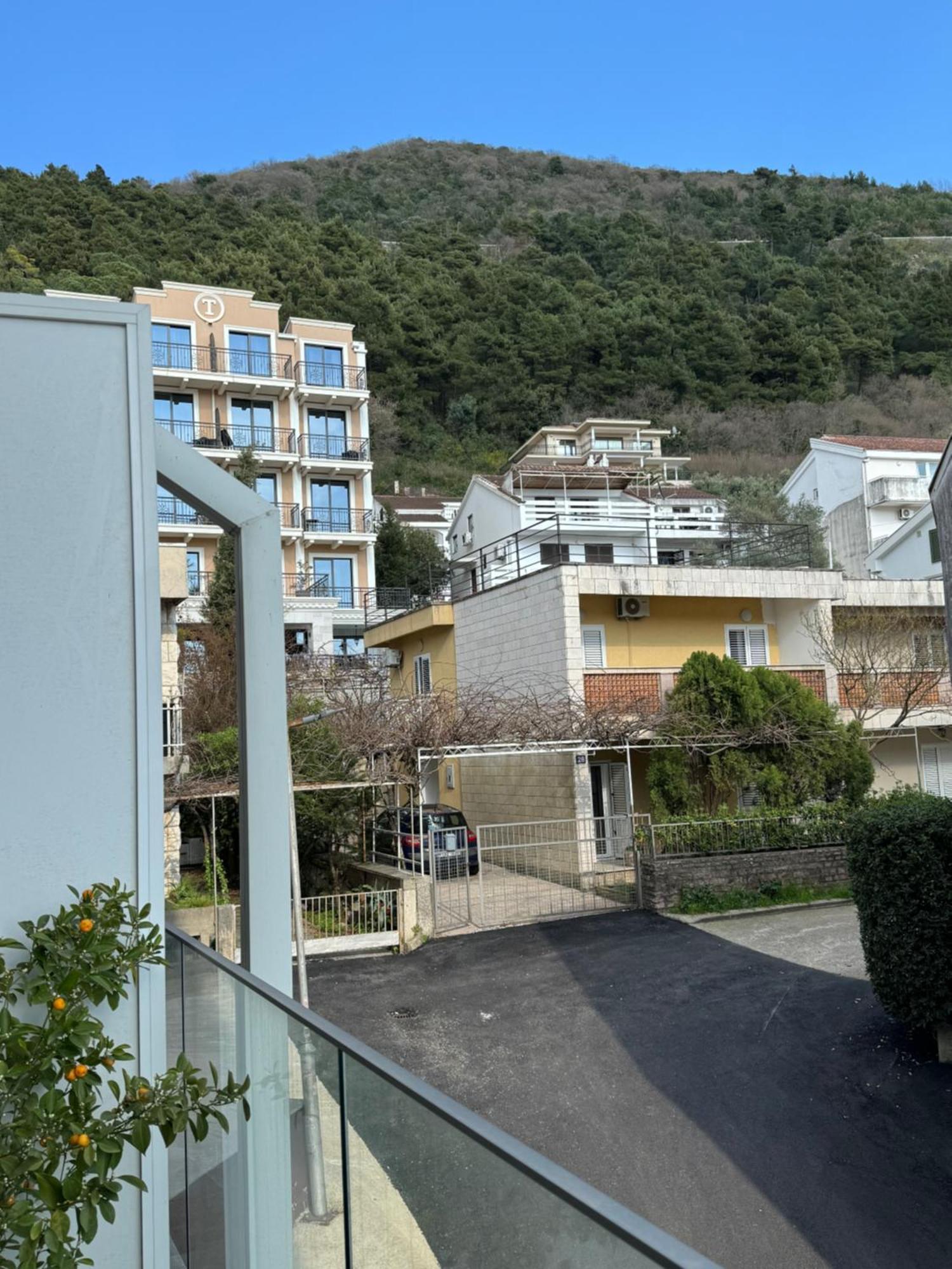 Apartment Pretty Near The Sea!